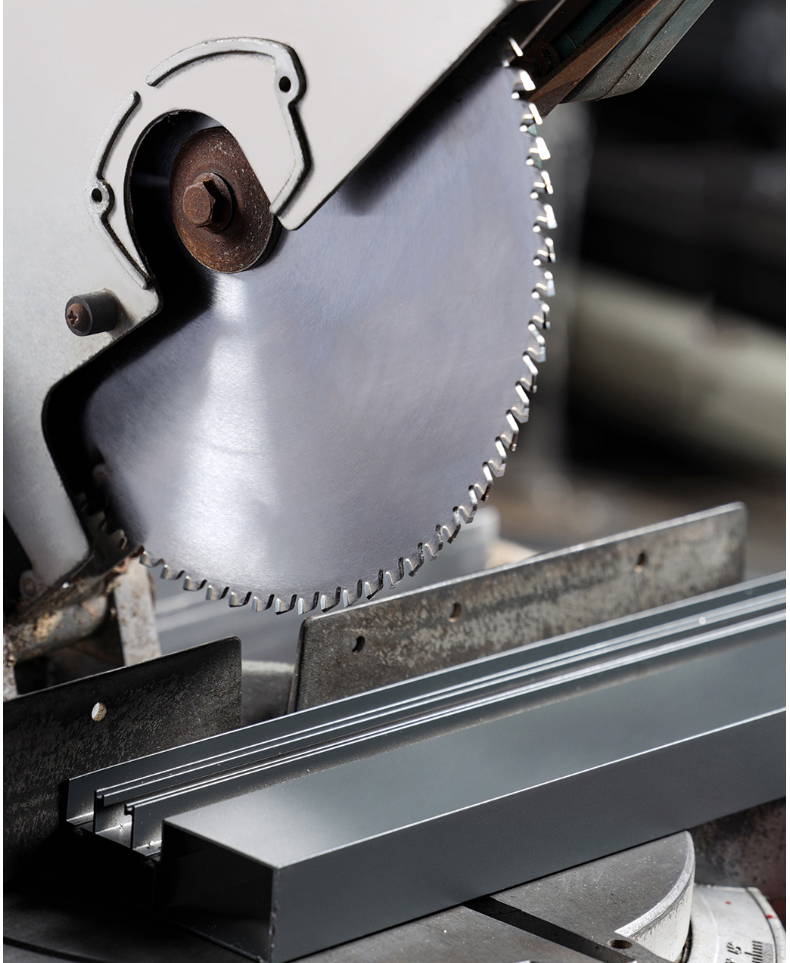 ¿Cuál es la diferencia entre la cuchilla de sierra TCT de metal y la cuchilla de sierra TCT de aluminio?